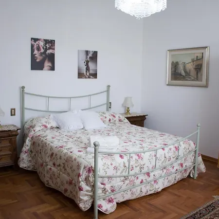 Apartment La Casa Di Lory *